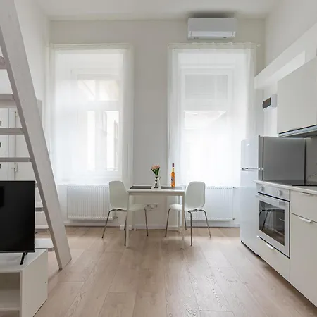 Residences 아파트 *